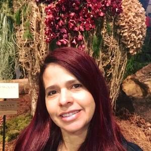 Meet your Posher, Olivia